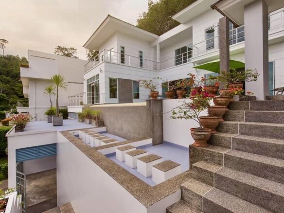 Villa Estate Looking Over Golf Course in Kathu ID. 20KU4109