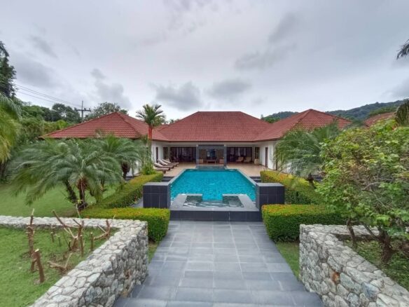 Phuket | 5 Bedroom Pool villa 1800 SQM ID.22RW5111