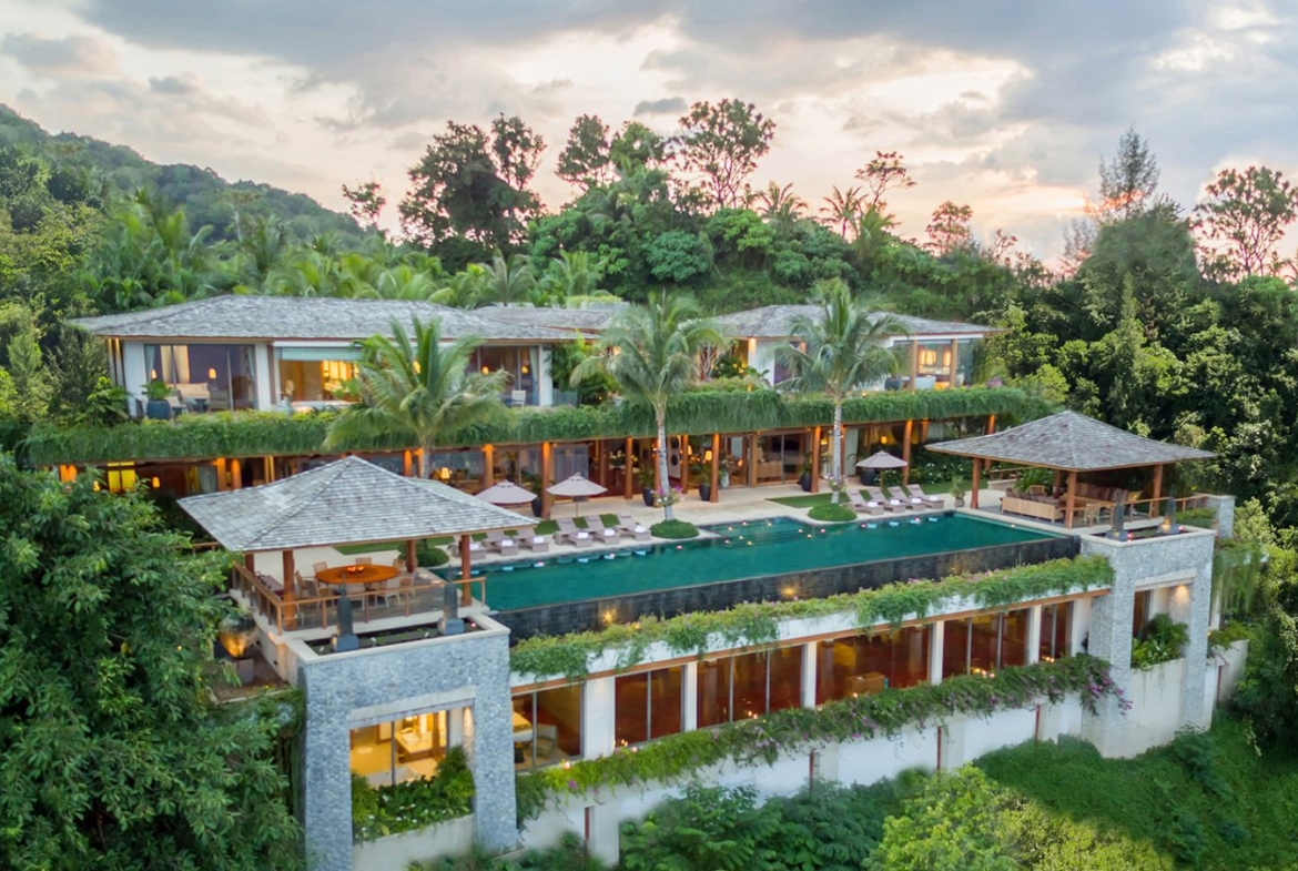 Phuket | Hotel serviced 7 Bedroom Villa ID.22KA7177