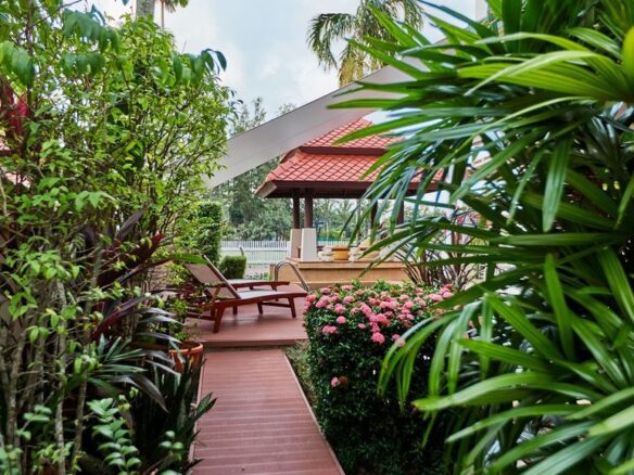 Phuket | 3 Bedroom Townhouse in Laguna Village 22LG3112