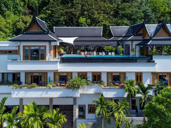 Contemporary Luxury 10 Bedroom Villa ID.23SU10012