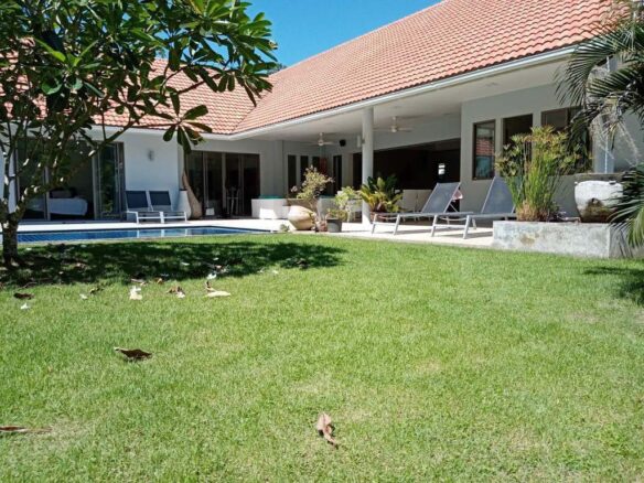 Phuket | Chalong 3 Bedroom Pool Villa ID.22CH3112
