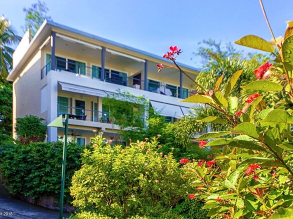 Phuket | Cozy Pool Condominium in Karon ID.19KN111