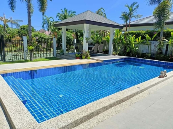 Stand alone LAKE HOUSE for sale in Rawai ID.23RW3101
