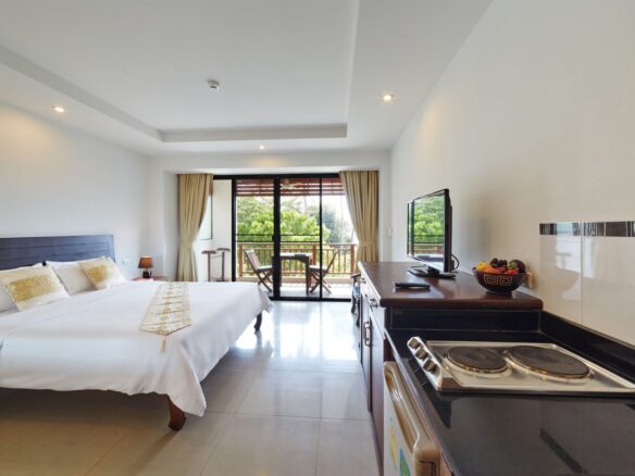 FREEHOLD Studio walking distance from the Beach ID.22SU101