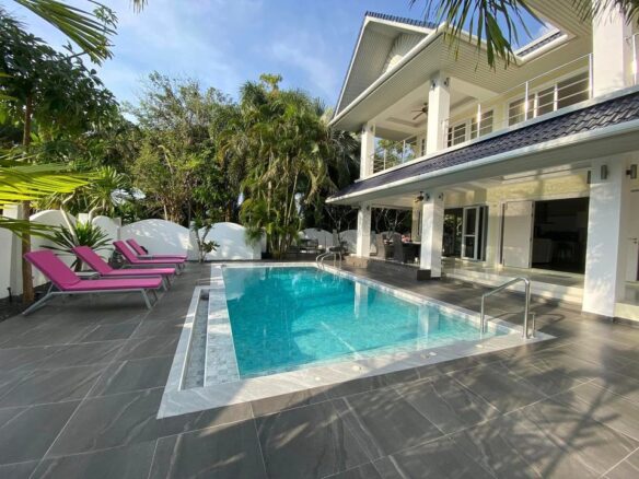 4 Bedroom  Pool villa at 1.3 KM from Rawai Beach ID.23RW4129