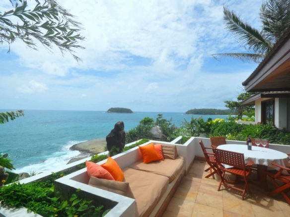 Ocean Front Kata Villa – To be fully Renovated