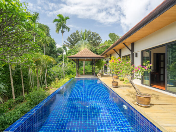 5 Bedroom Private Pool villa Nai harn / Rawai ID.23NH5129