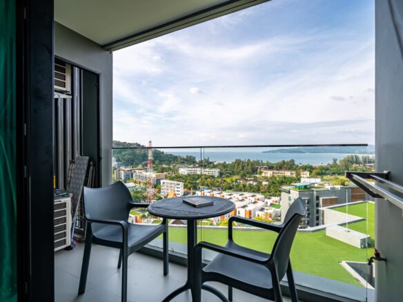 Sea-View Condo Surin ID.23SU106