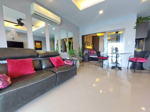 Patong pool access 80 SQM 1 Bedroom apartment ID.23PT102