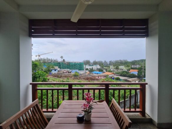 Studio for sale walking distance to the Beach ID.24SU189