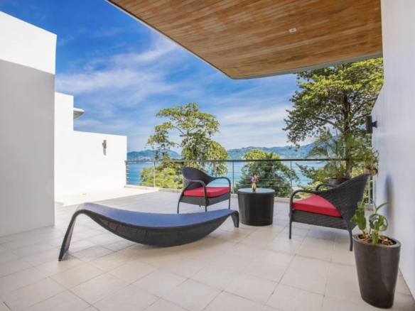 Phuket | Luxurious Cliffside Villa ID.24PT302