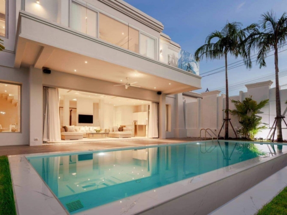 Phuket | Ivory Villas in Rawai ID.24RW3106