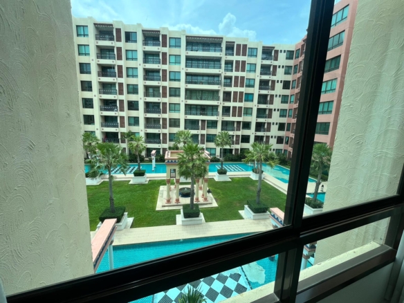 Hua Hin | Beachfront Condo for Rent ID.24HH111