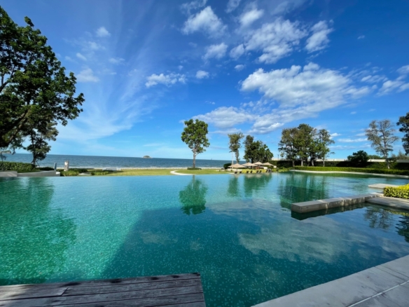Hua Hin | Wan Vayla Hua Hin Beachfront Condo ID.24HH112