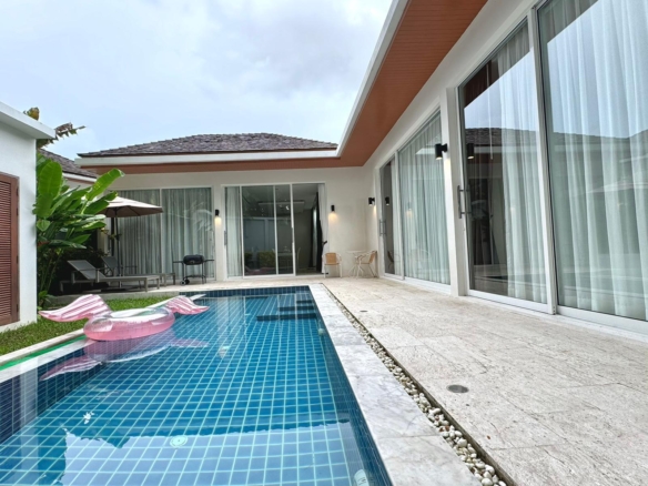 Phuket | Villa For Sale Near Nai Harn Beach ID.24RW2104