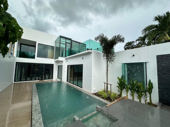 Phuket | Private Pool Villa in Rawai ID.24RW3103