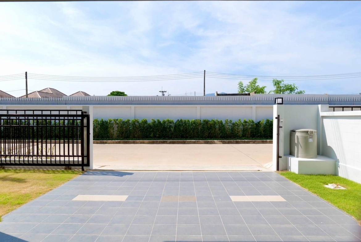 WhatsApp Image 2025-01-14 at 16.22.47 (15)