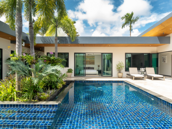 Luxury 4-Bedroom Family Villa in Bangtao-Cherngtalay