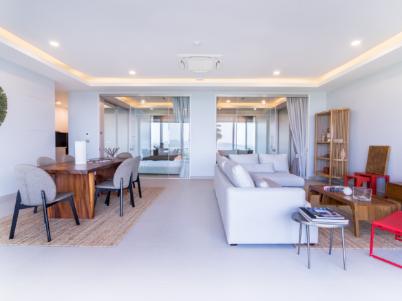 Phuket | Luxury 3 -Bedroom Apartment in Andamaya Surin Bay