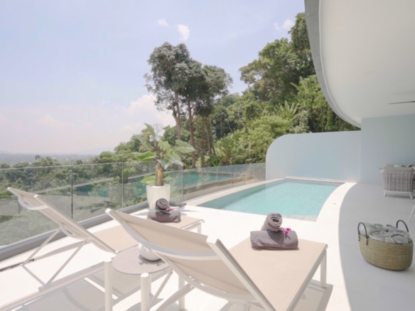 Phuket | Luxury 2-Bedroom Apartment in Andamaya Surin Bay