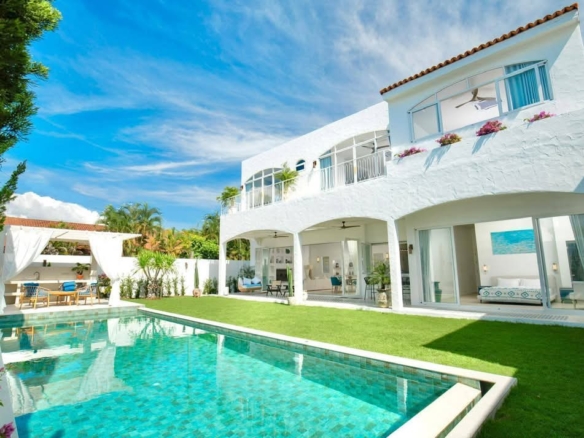 Phuket | Luxurious 4-Bedroom Pool Villa in Rawai – For Rent & Sale