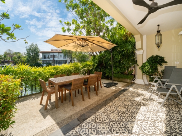 Luxury Lake View Condominium for Sale in Phuket Boat Lagoon