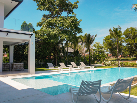  Phuket | Luxury 5-Bedroom Villa for Sale in Laguna