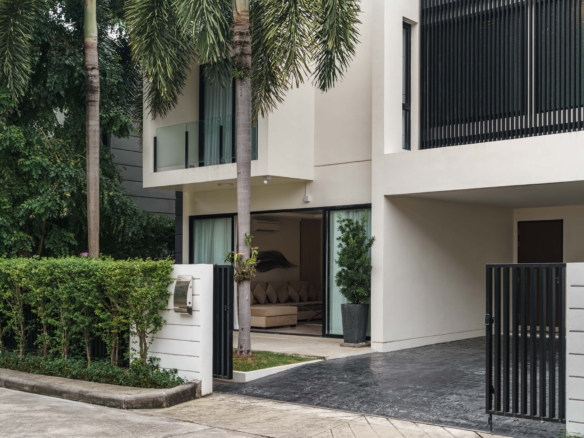 Phuket | 5-Bedroom Villa for Sale in Laguna Park