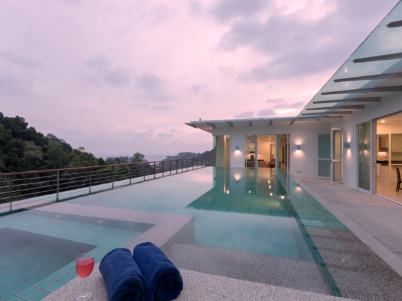 Phuket | Spacious 4-Bedroom Penthouse – Foreign Freehold