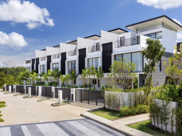 Phuket | Three-Bedroom Townhouse for Sale in Laguna Park 1
