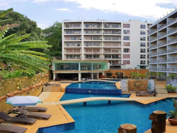 Phuket | 2-Bedroom Apartment with City View in Patong