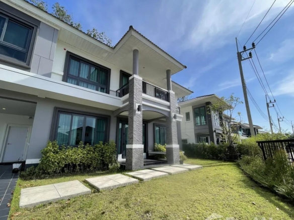 Phuket | Four-Bedroom house for Sale at Supalai Palm Spring