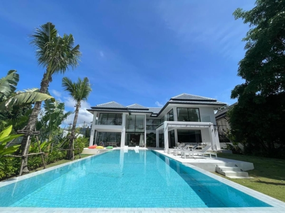 Phuket | Luxury 5-Bedroom Laguna Villa for Sale
