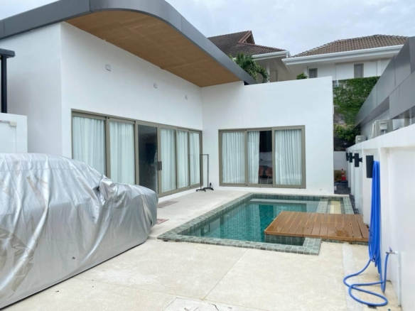 Phuket | 2-Bedroom Pool Villa for Sale in Baan Bua, Nai Harn