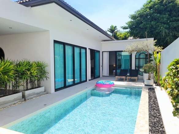 3br private pool villa near laguna – available now