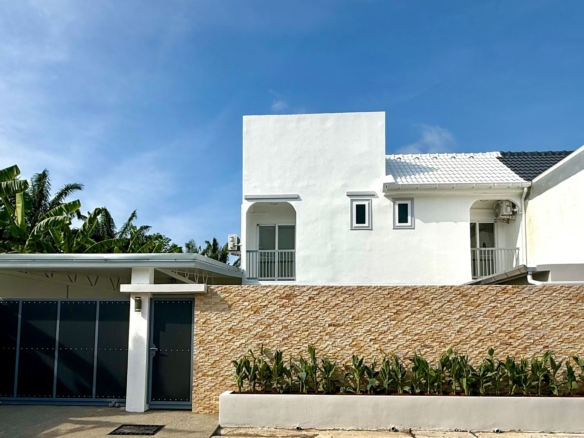 Renovated Duplex  4 Bedroom Pool Villa in Rawai for Sale