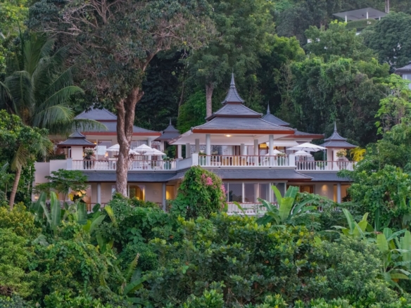 Signature Resort TRISARA | Naithon Beach