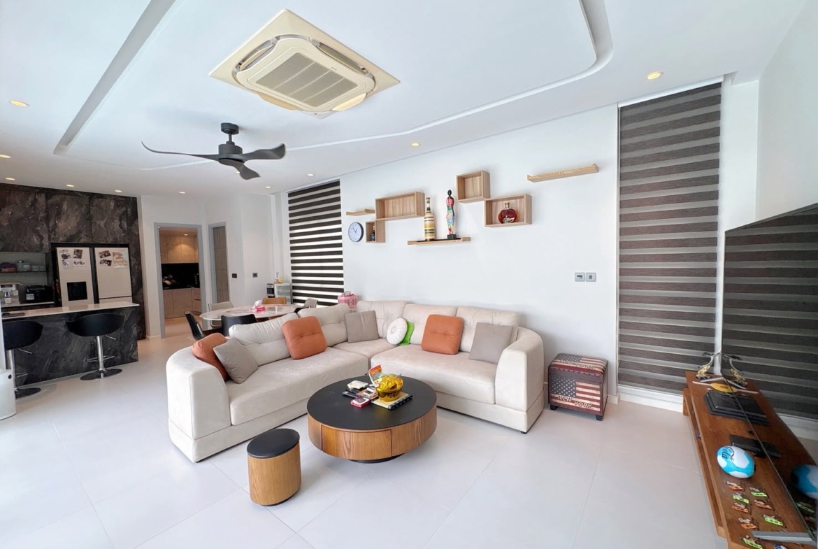 5-Bedroom Pool Villa for Sale | Koh Kaew