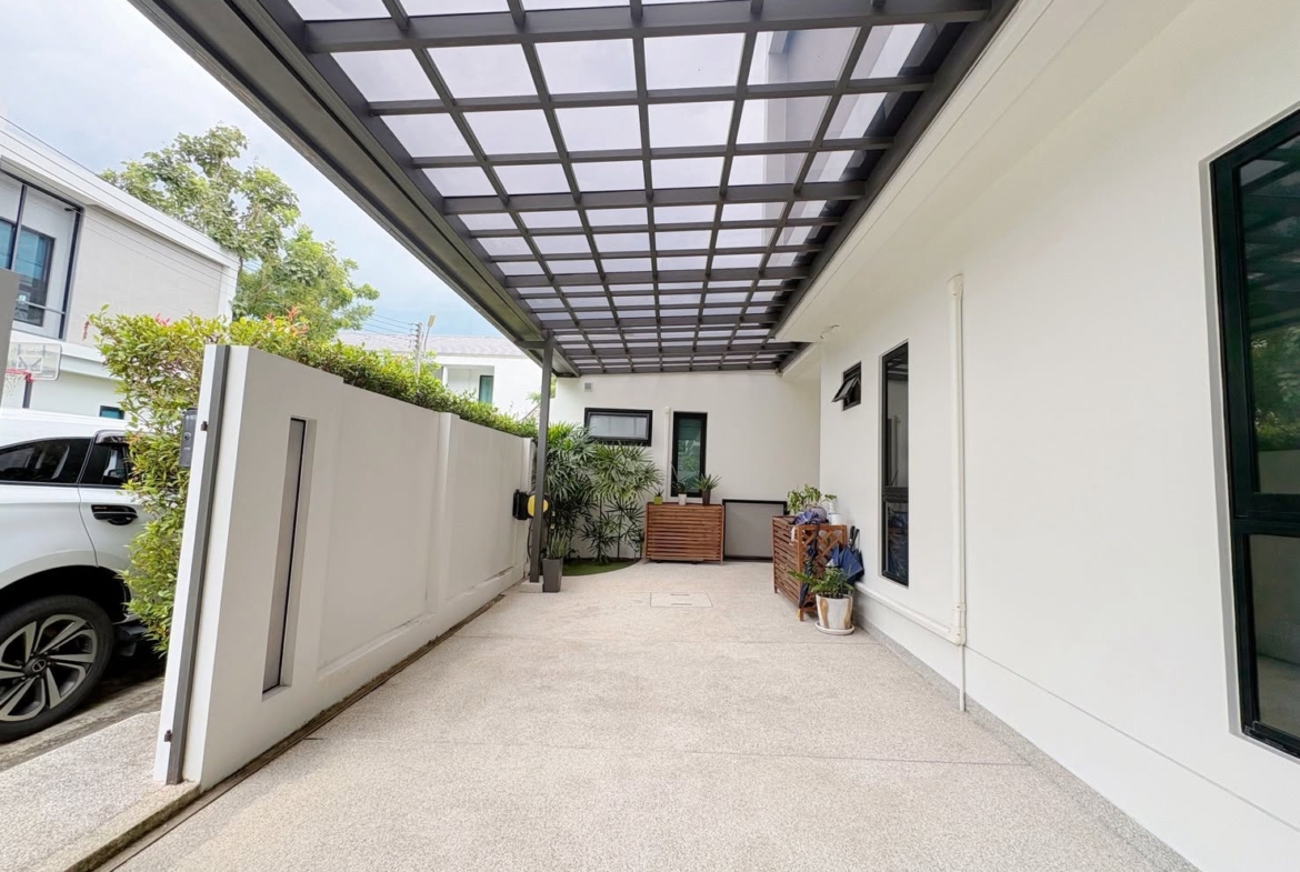 5-Bedroom Pool Villa for Sale | Koh Kaew