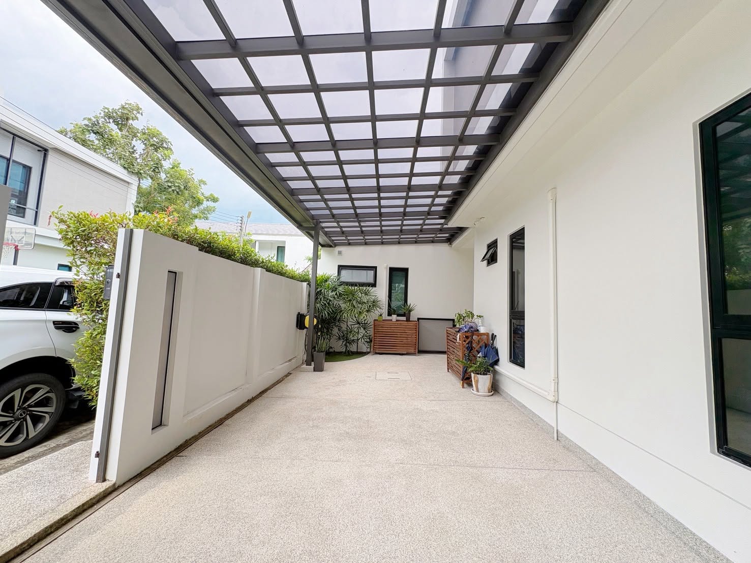 796526589_1059654763739736_551302972951708644_n 5-Bedroom Pool Villa for Sale | Koh Kaew