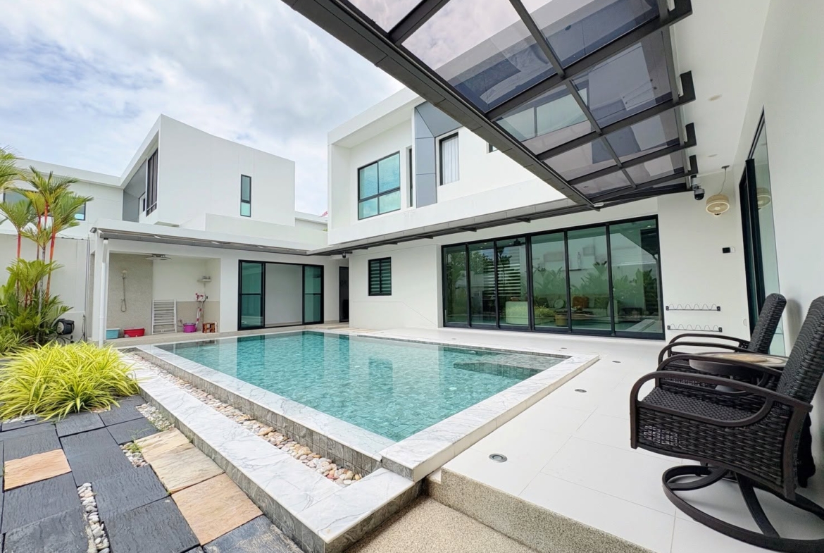 5-Bedroom Pool Villa for Sale | Koh Kaew