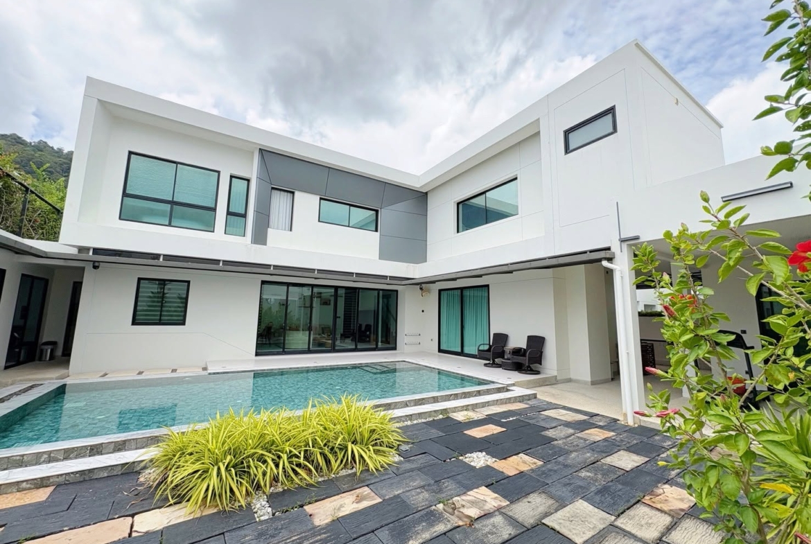 5-Bedroom Pool Villa for Sale | Koh Kaew