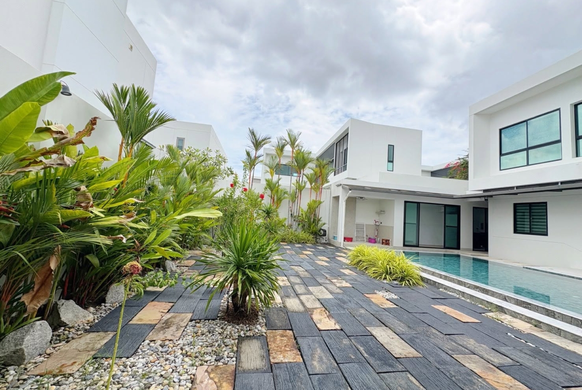 5-Bedroom Pool Villa for Sale | Koh Kaew
