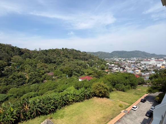 101 SQM 3-Bedroom Apartment near Central Festival