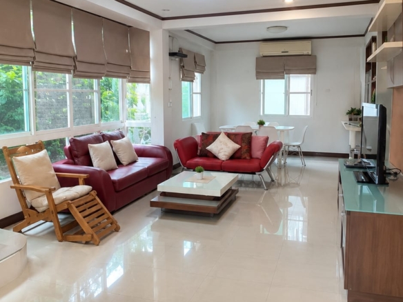 Spacious 4-Bedroom House in Pa Khlok