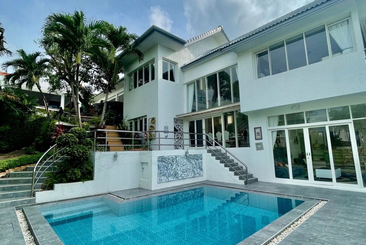 5-Bedroom Seaview Villa for Rent Patong