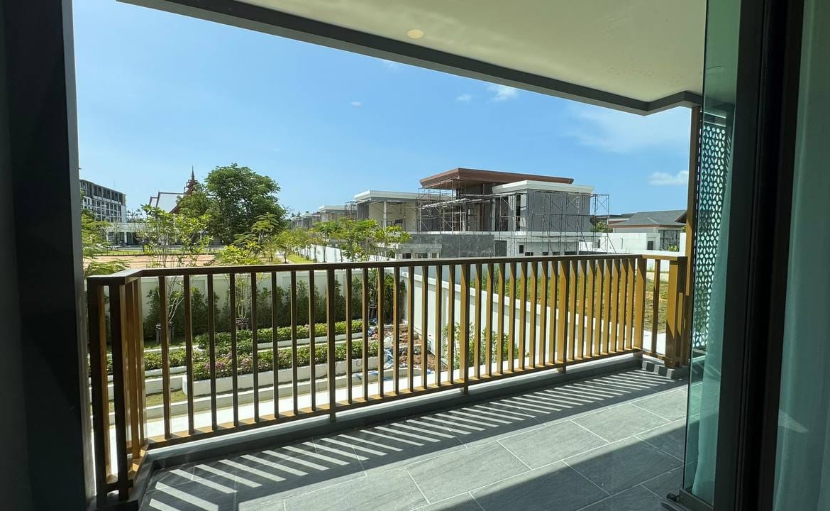 The Ozone | 1-Bedroom Condo for Sale