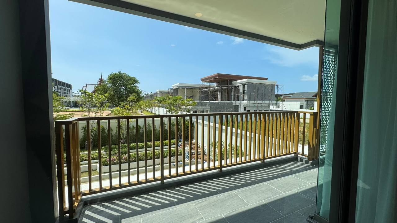 The Ozone | 1-Bedroom Condo for Sale