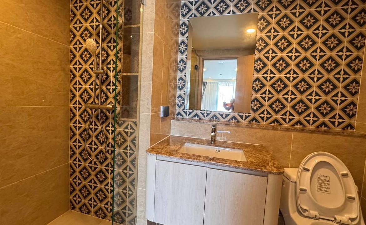 The Ozone | 1-Bedroom Condo for Sale